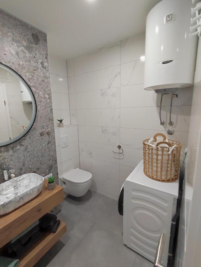 Center Apartment Pia Omis Ngoại thất bức ảnh